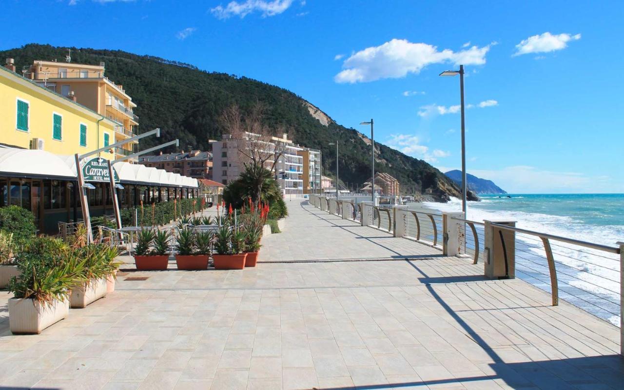 Leo Holiday Homes Deiva Marina Kültér fotó