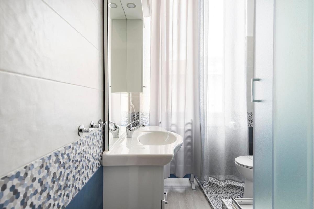Leo Holiday Homes Deiva Marina Kültér fotó