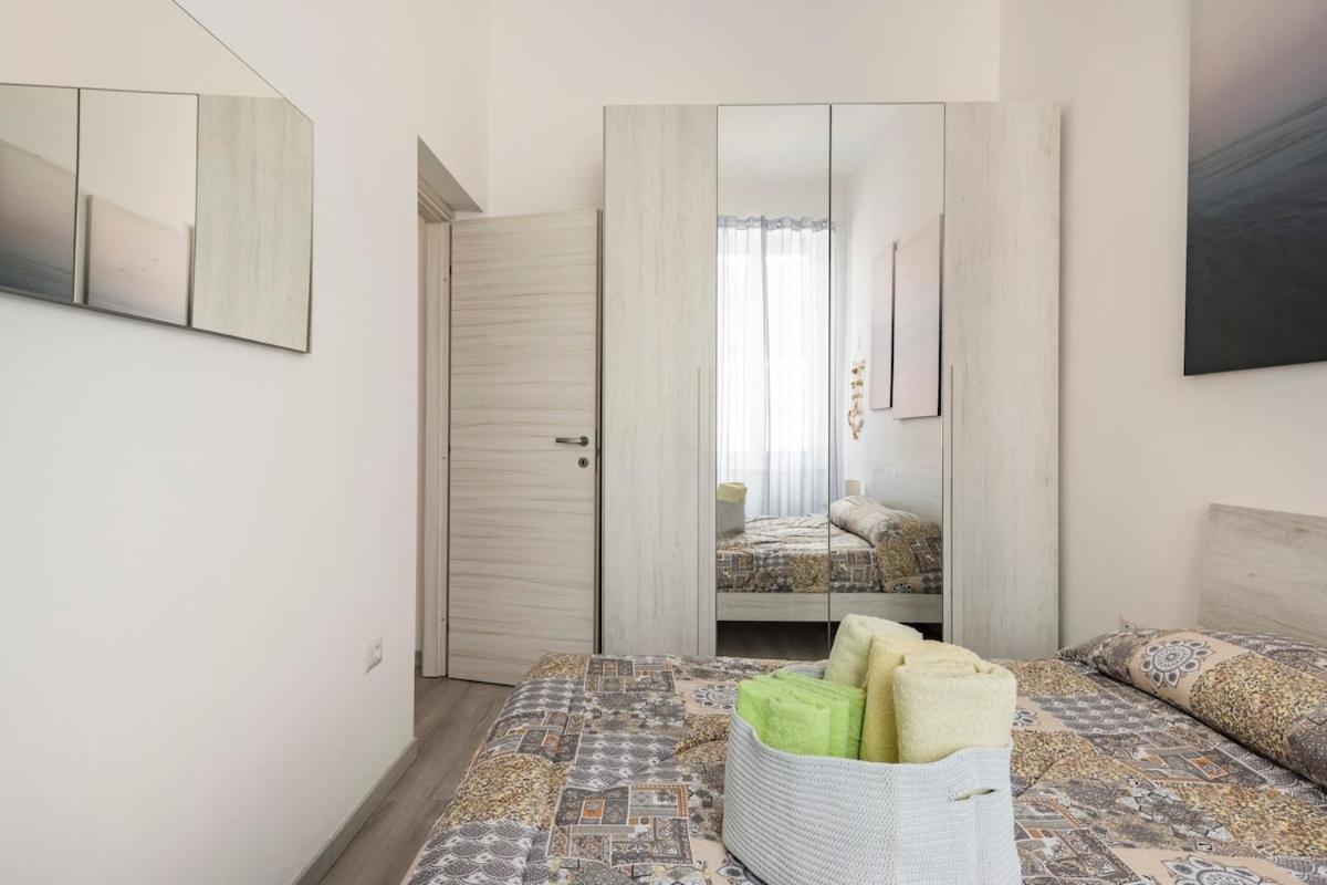 Leo Holiday Homes Deiva Marina Kültér fotó