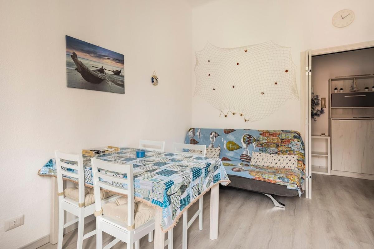 Leo Holiday Homes Deiva Marina Kültér fotó