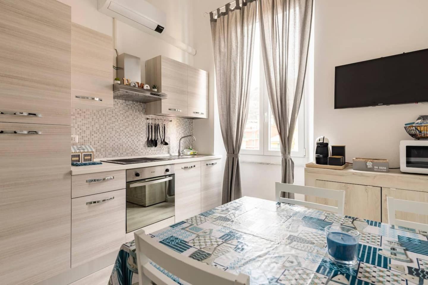 Leo Holiday Homes Deiva Marina Kültér fotó